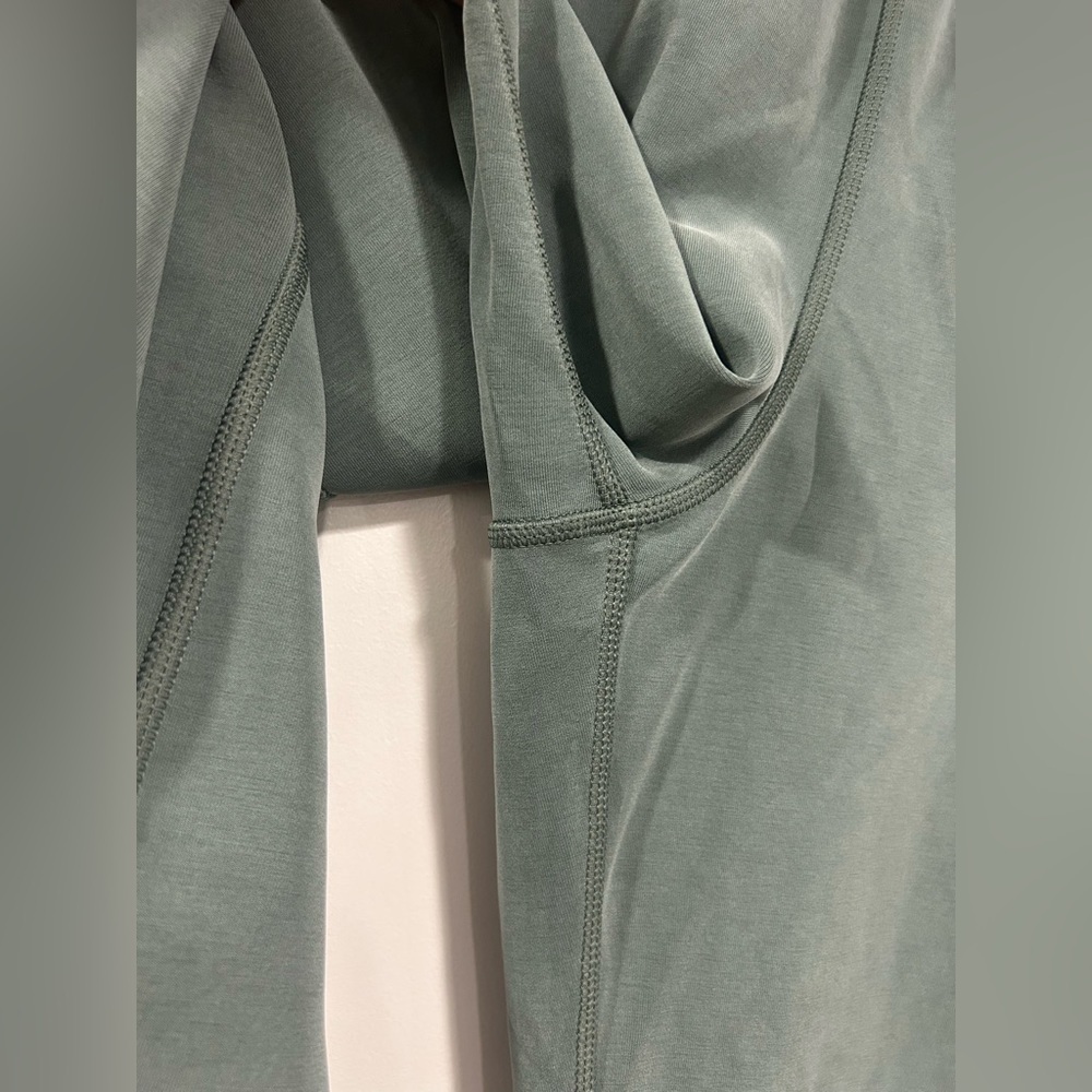 Lululemon Softstreme High-Rise Pant in Dark Forest Colorway - Picture 8 of 12